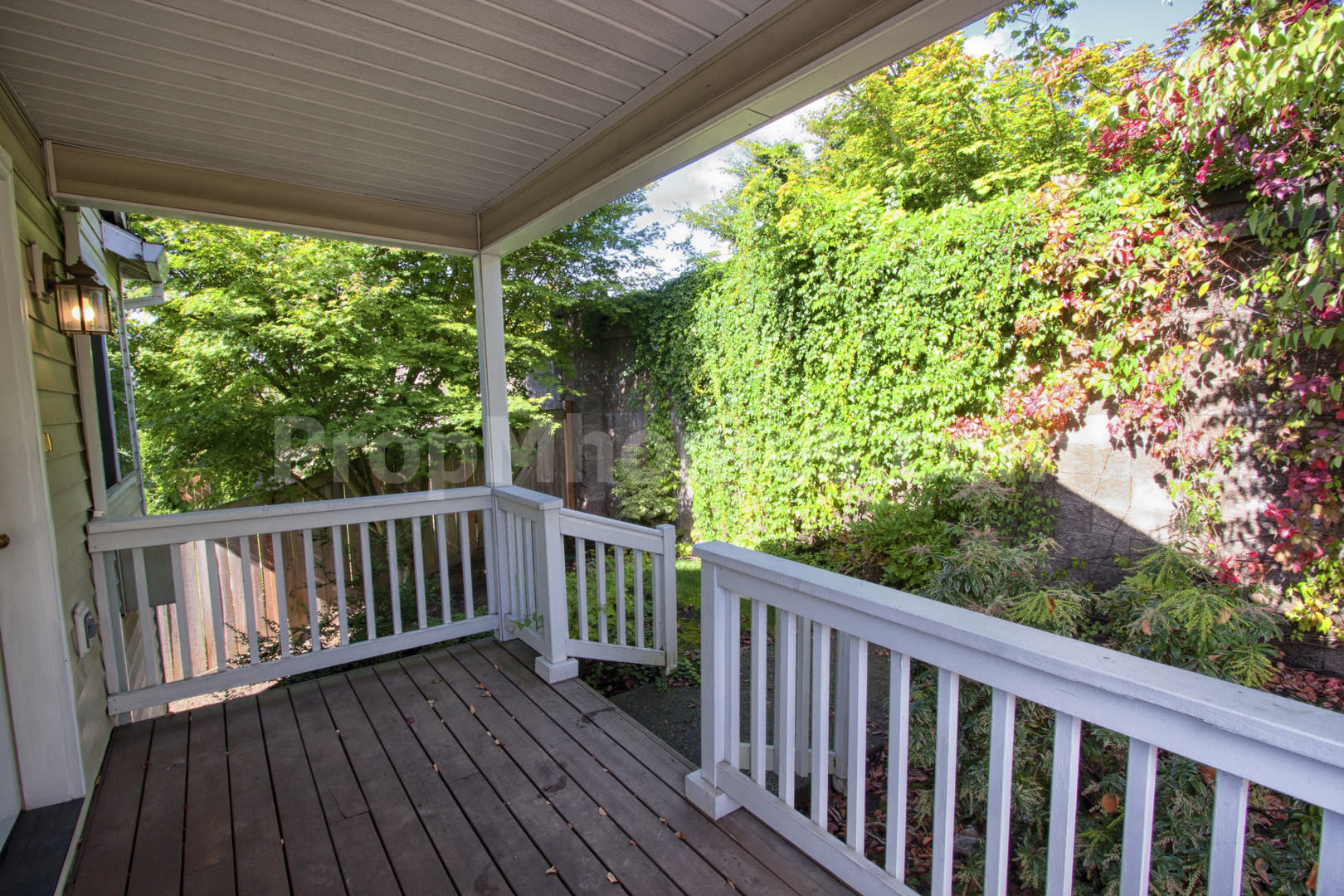 Spacious One Bedroom in Clackamas with Attached Garage! – photo 2
