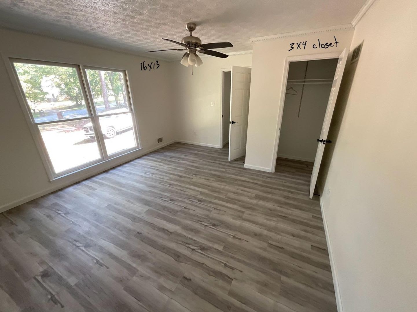 Spacious 4BR Duplex in Riverdale – photo 2