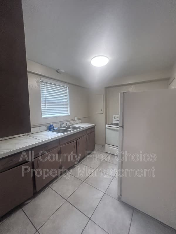 2843 1/2 2nd Ave So – photo 3