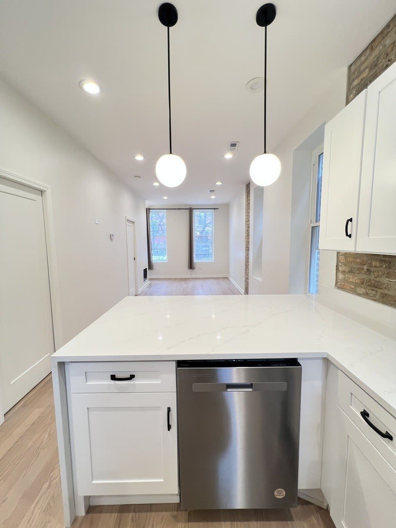 1329 W 19th Street – photo 4