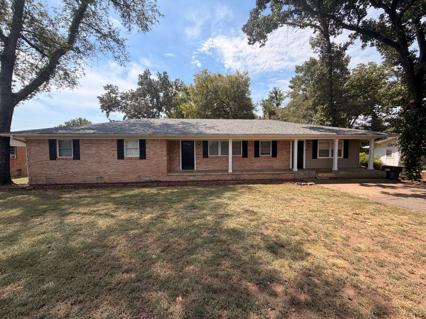 Discover this 3-bedroom, 2-bathroom home in Russellville, AR – photo 1