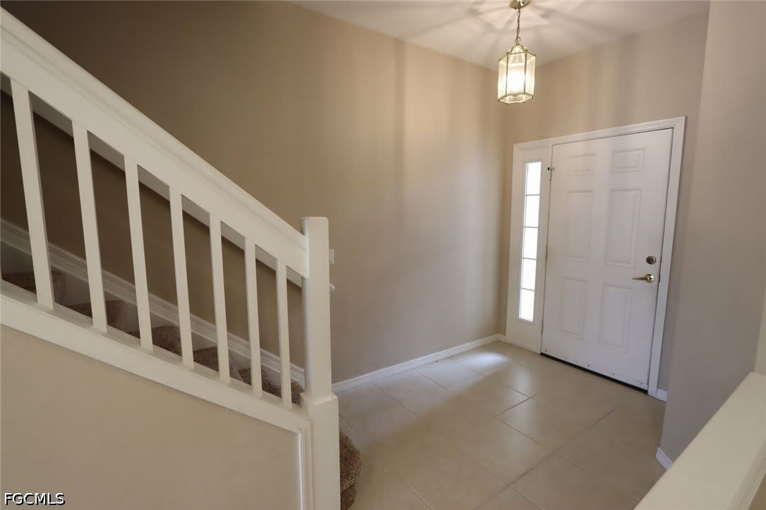 1172 Oxford Lane – photo 2