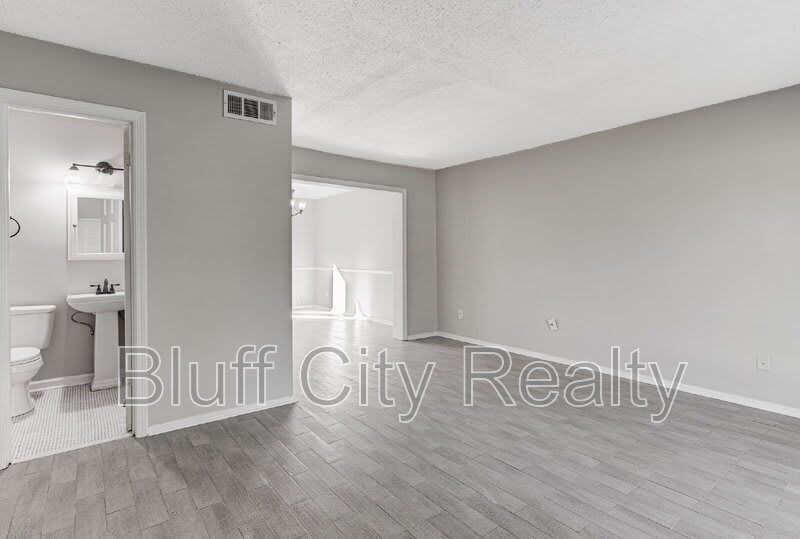 2291 Madison Avenue – photo 3