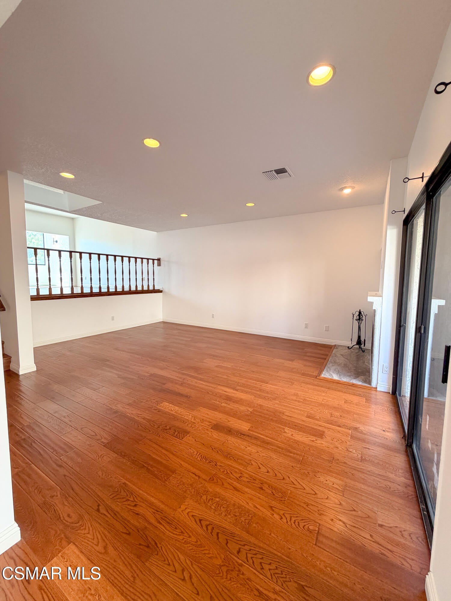 18242 Burbank Boulevard – photo 4