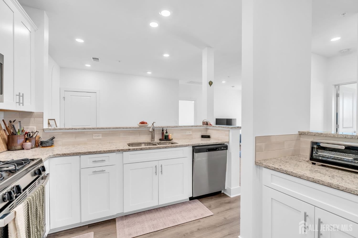 917 Vanderbergh Boulevard – photo 2