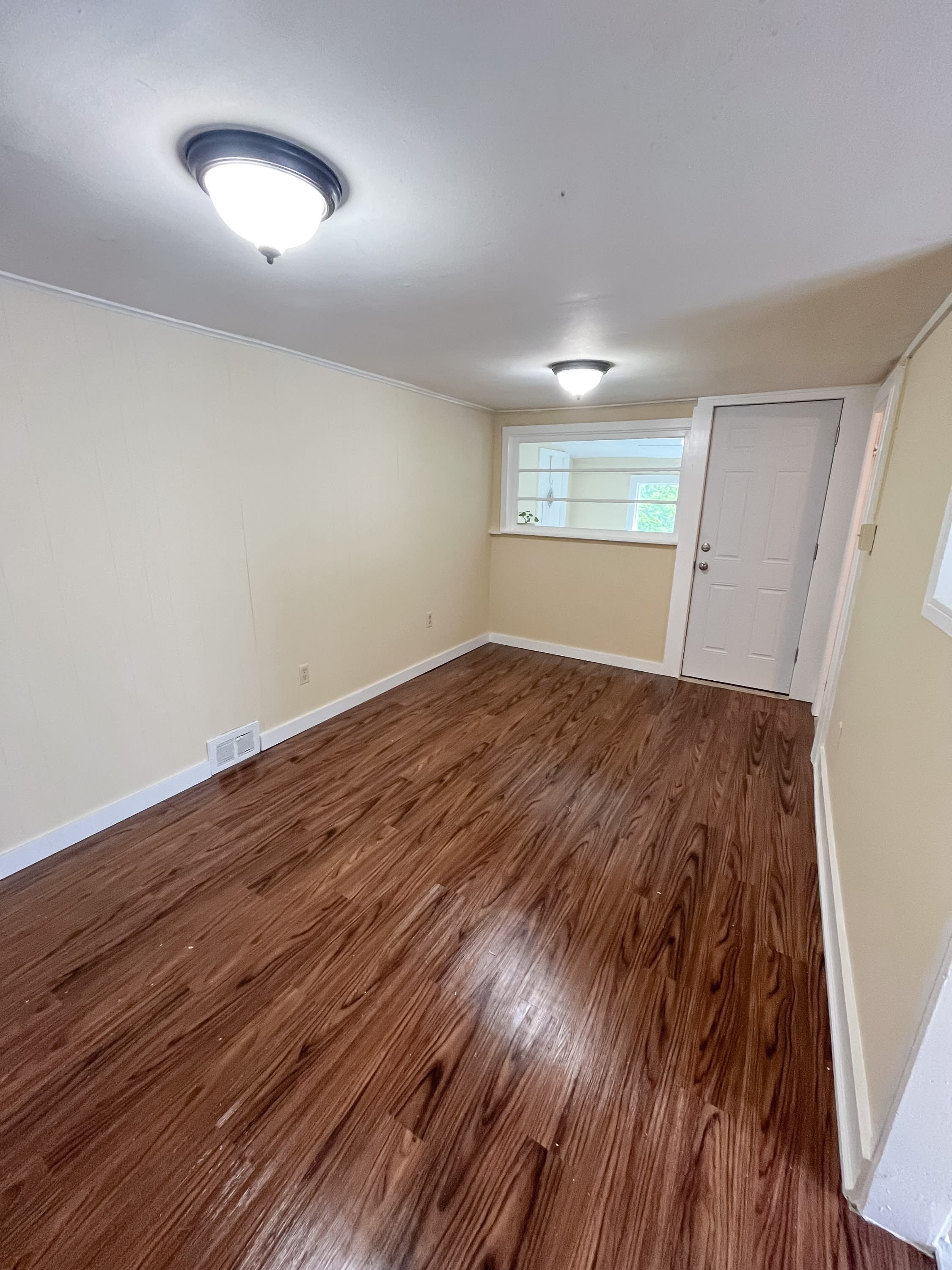 416 Coffeen Street Unit 2 – photo 4