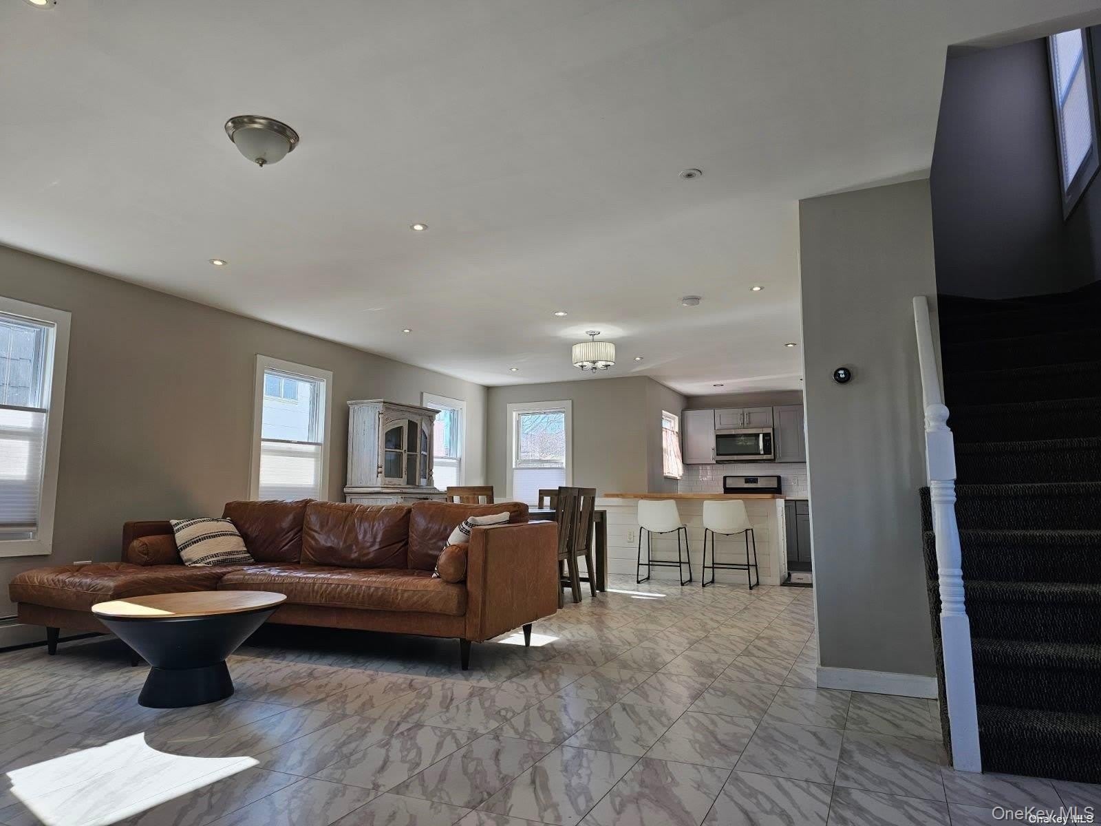 146 Kingston Boulevard – photo 5