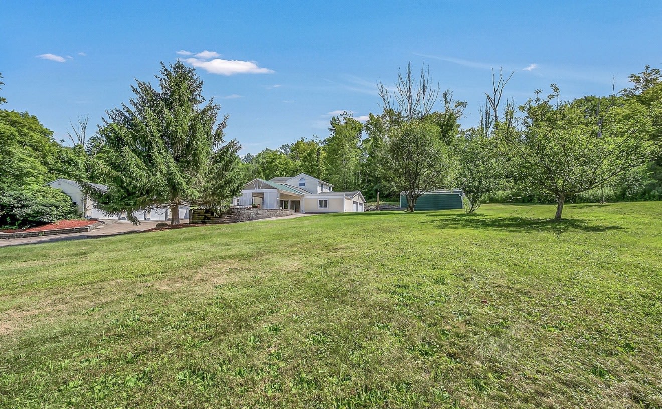 831 Montdale Rd – photo 2