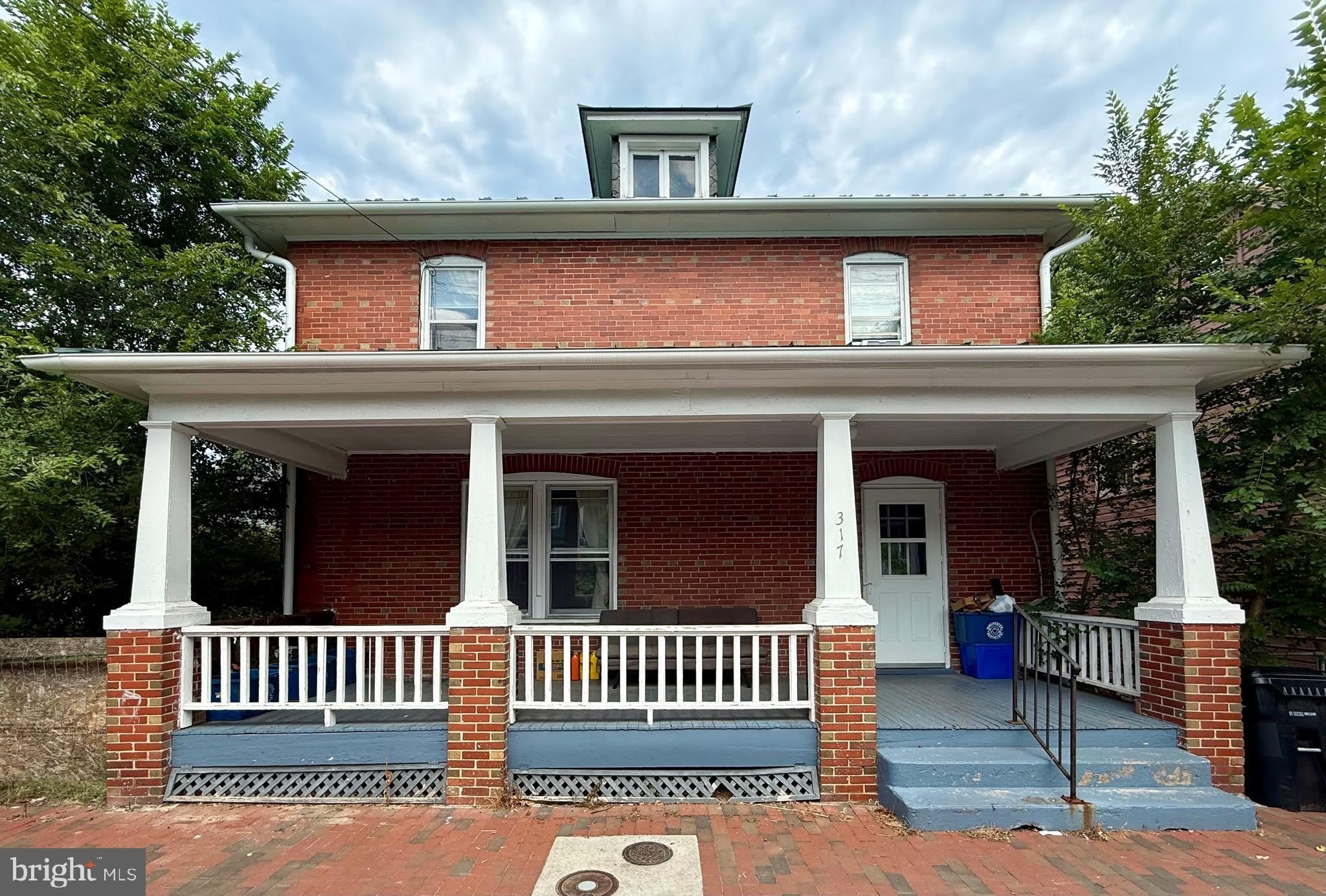 317 S KENT Street – photo 1