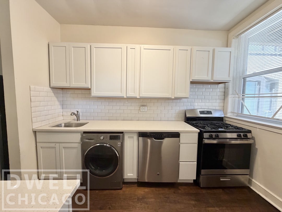 943 Judson Ave – photo 2
