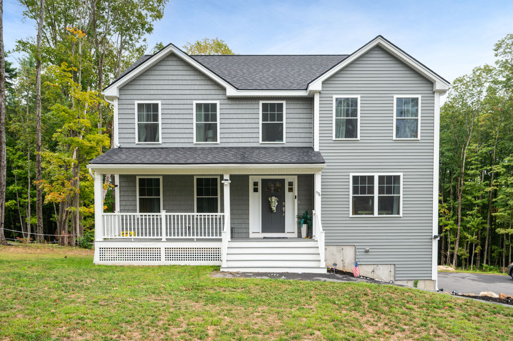 576 Main Street – photo 1