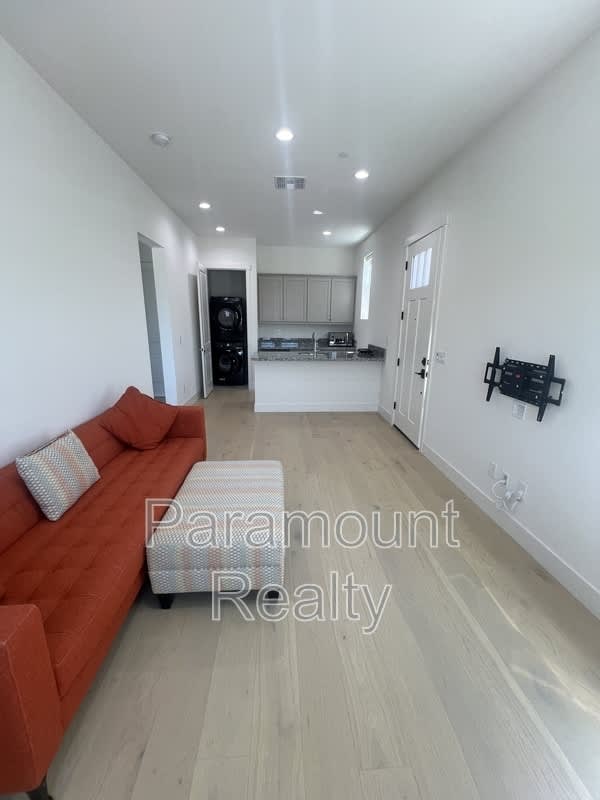 17306 Canutes Ct – photo 4