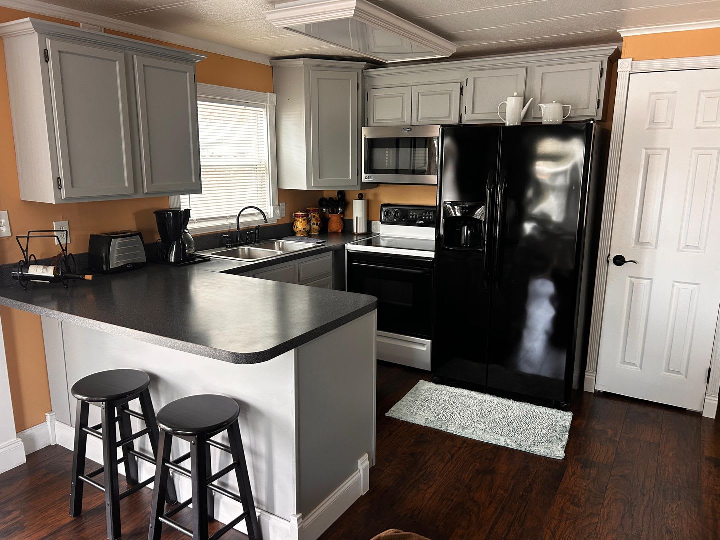 Charming 2-Bedroom Home in Largo – 55+ community – photo 3