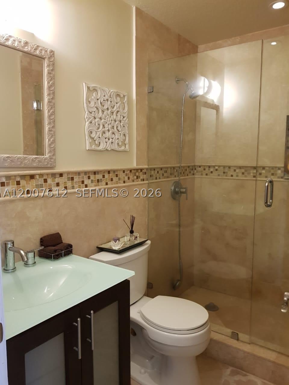 930 Ne 33Rd Ter – photo 5