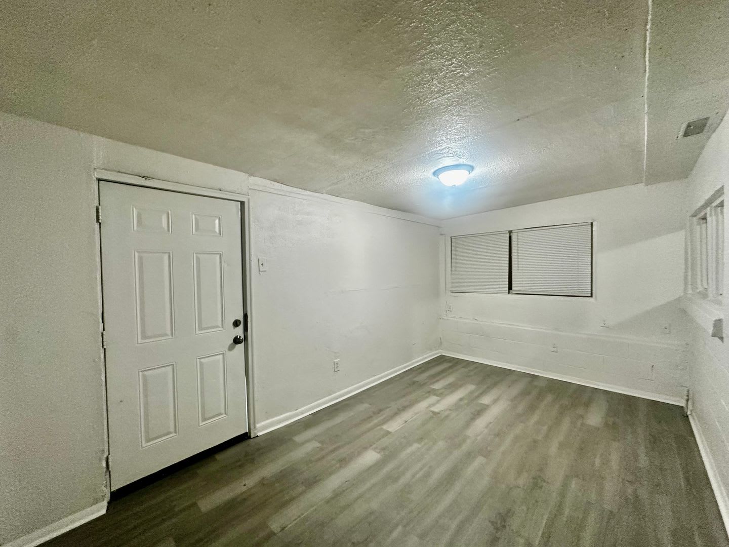 Move-In Ready Gem Near Downtown Orlando! – photo 3