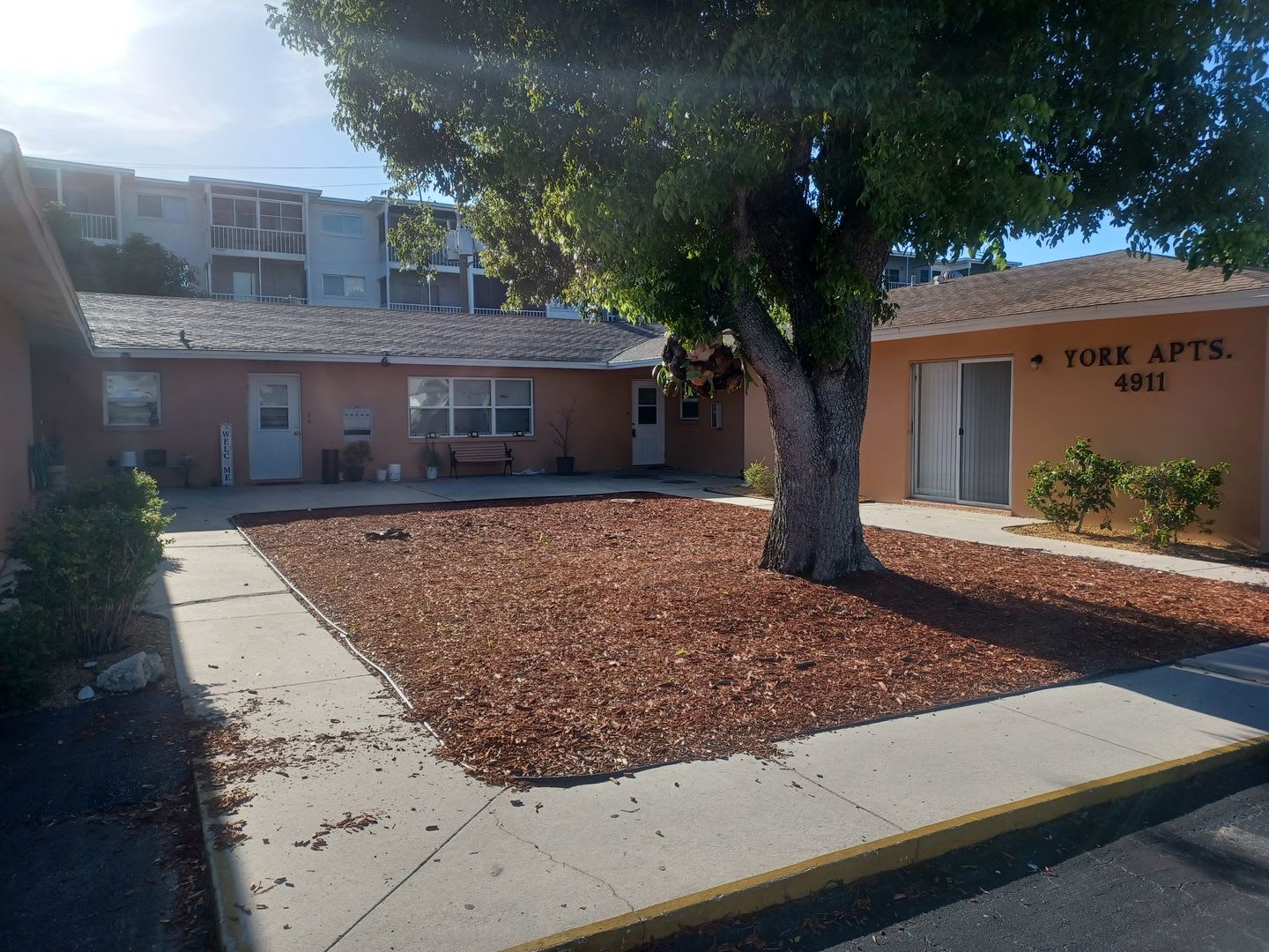 4911 York St – photo 2