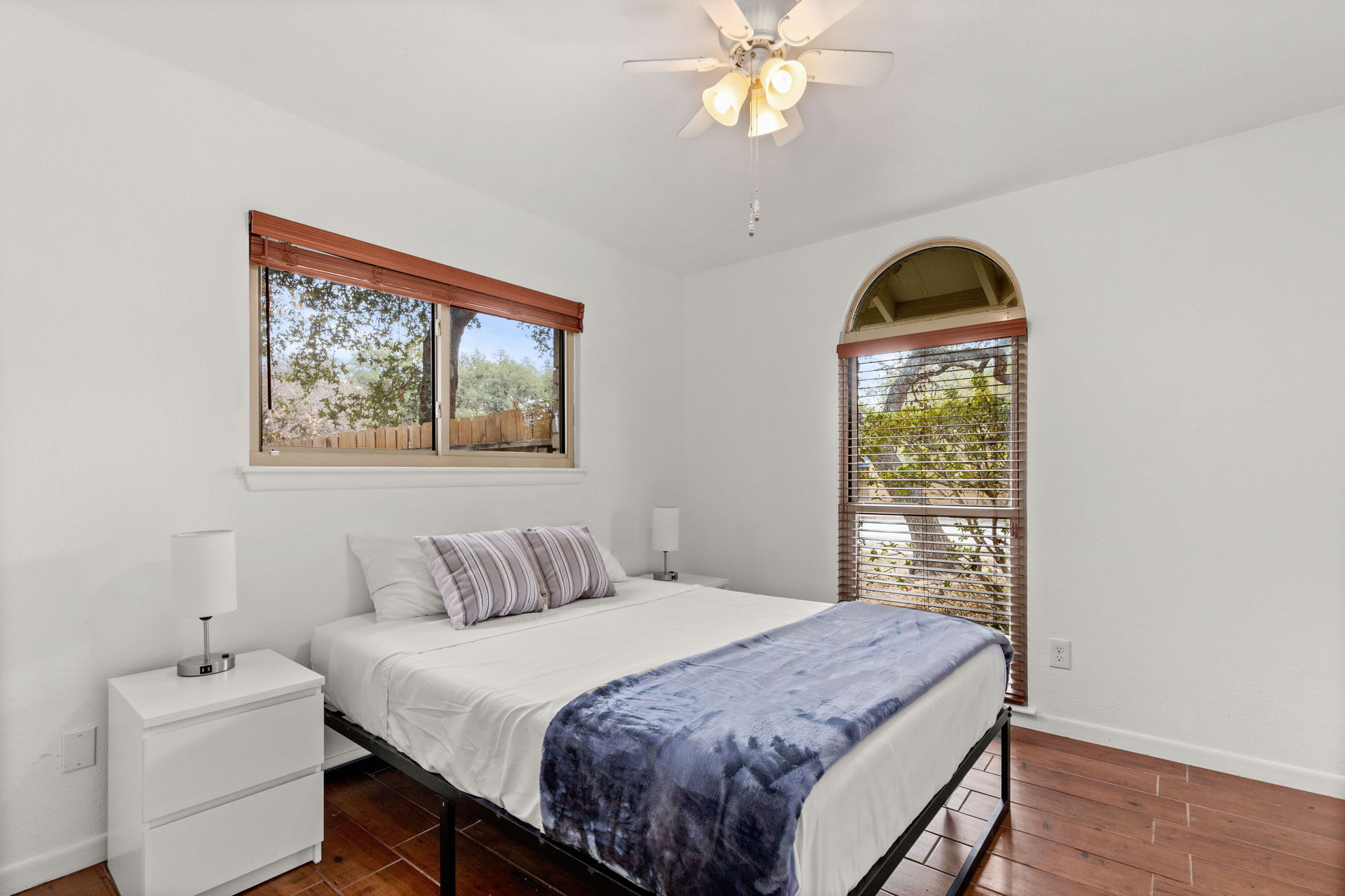 5715 Cary Grant Dr – photo 2