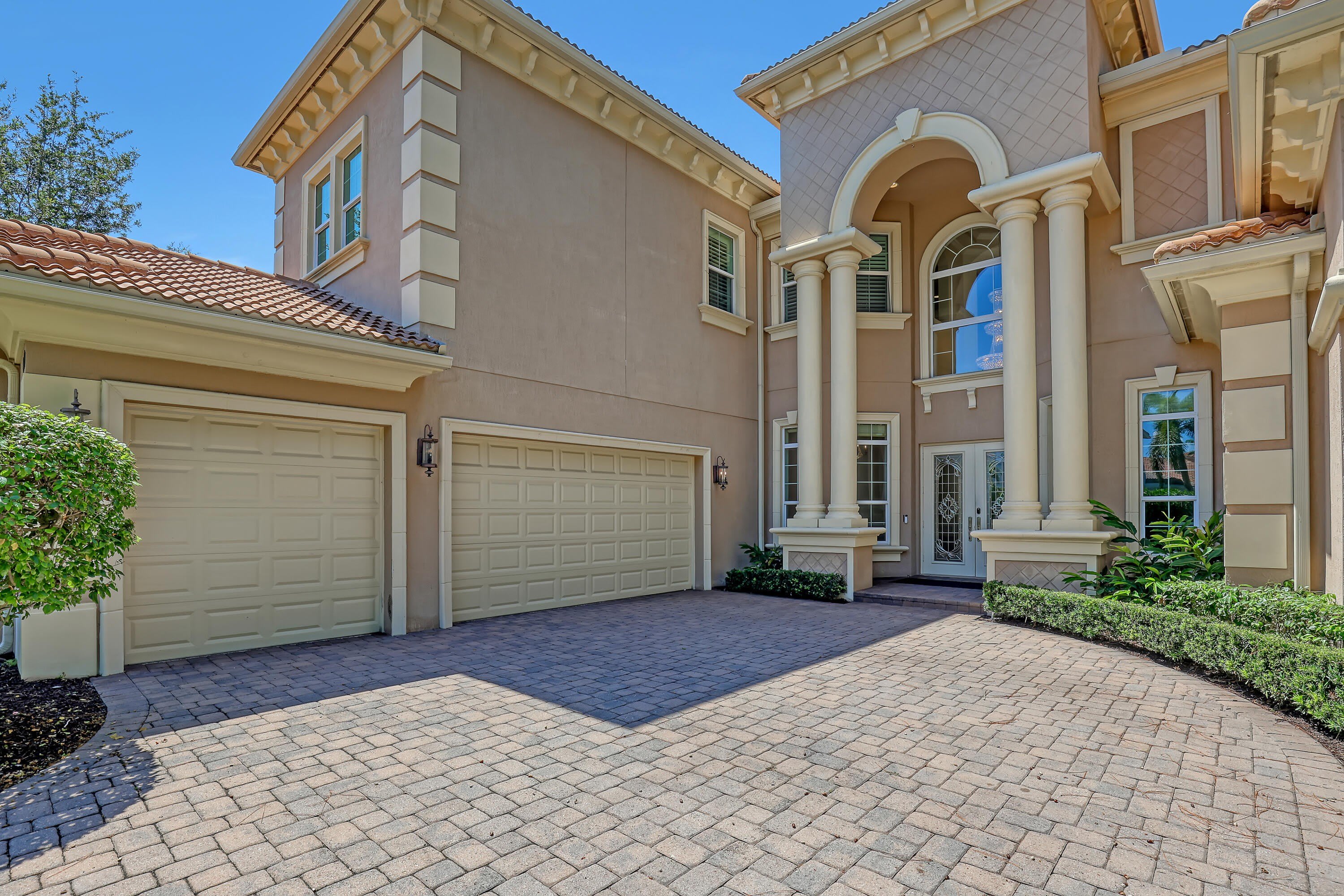 6464 Bellamalfi Street – photo 4