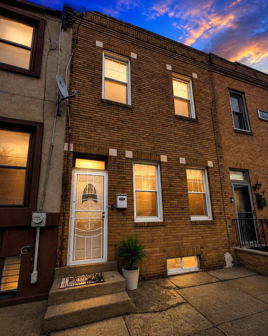 Spacious 3-Bedroom, 1.5-Bath South Philadelphia Townhome with Private Yard and Pets Allowed – photo 1