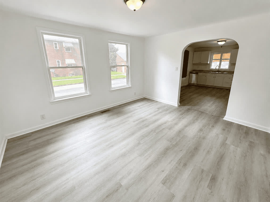 2852 Warsaw St – photo 3