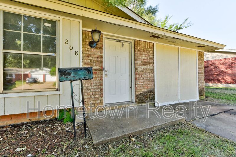 208 W Shadywood Drive – photo 4
