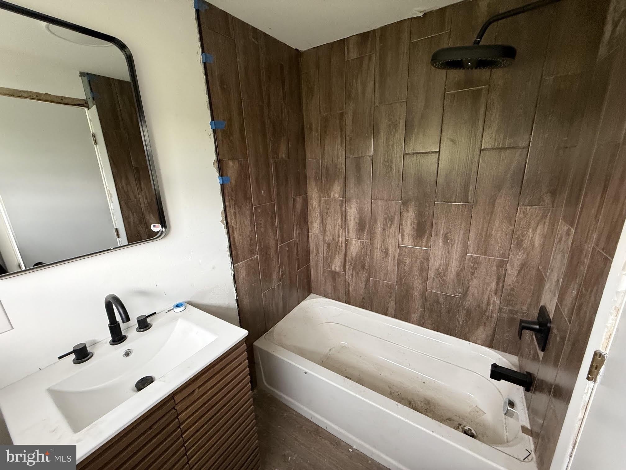124 E MAIN Street – photo 3
