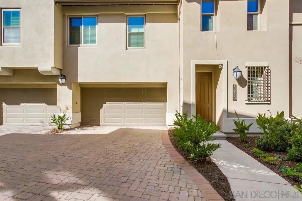 9240 Piantino Way – photo 3
