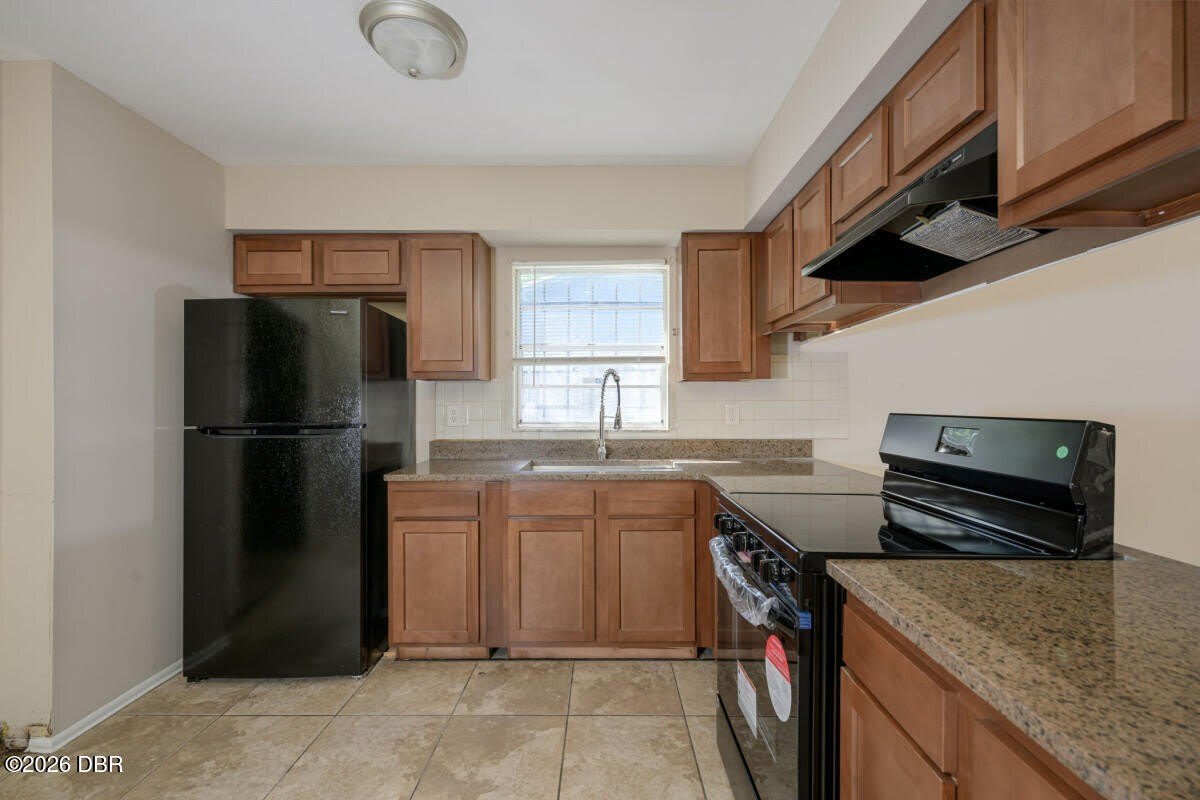 927 E Millard Court – photo 4