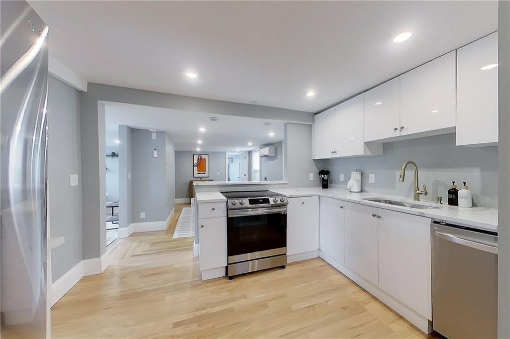 382 Spring Street – photo 2