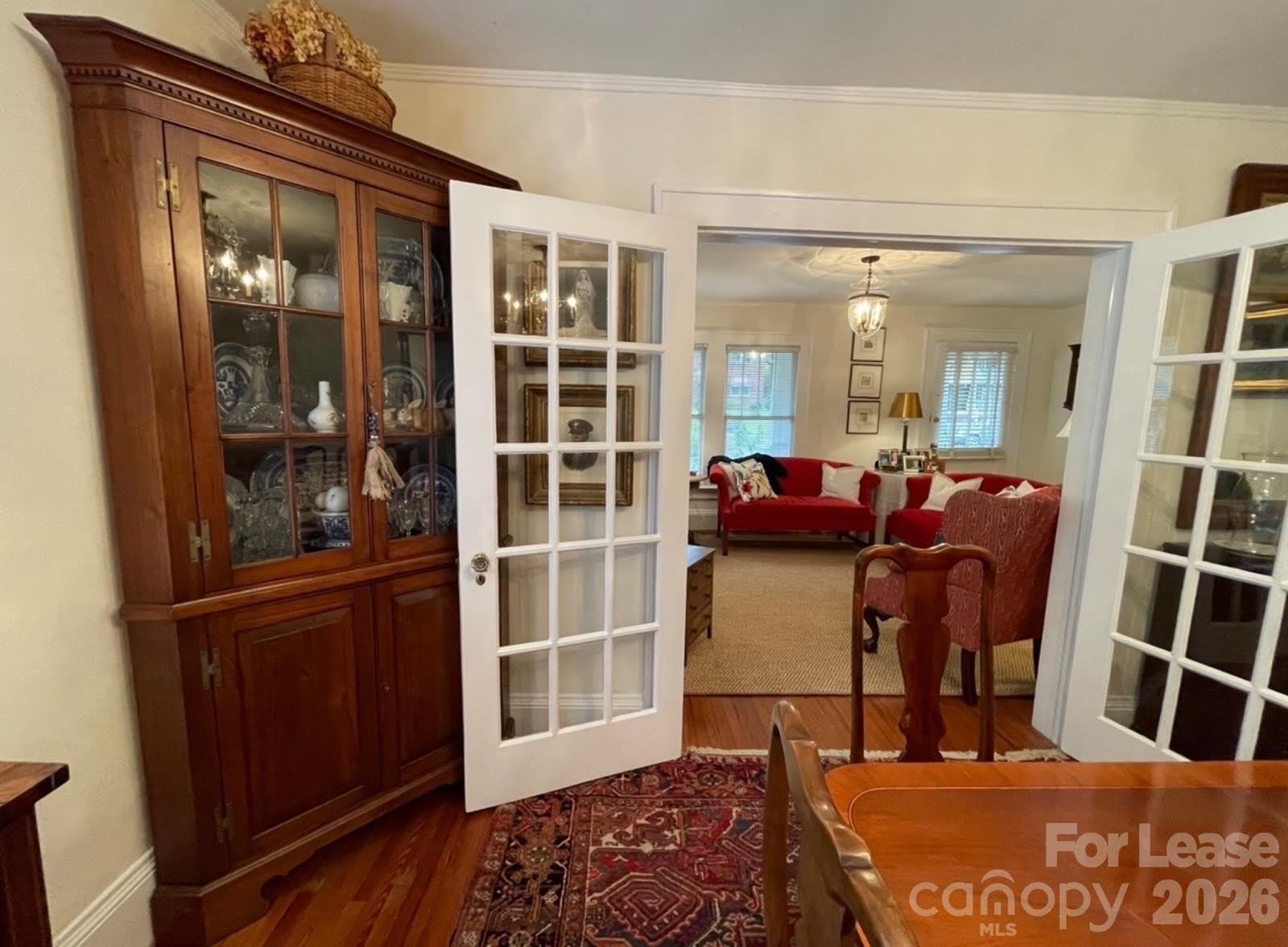 218 Circle Avenue – photo 2