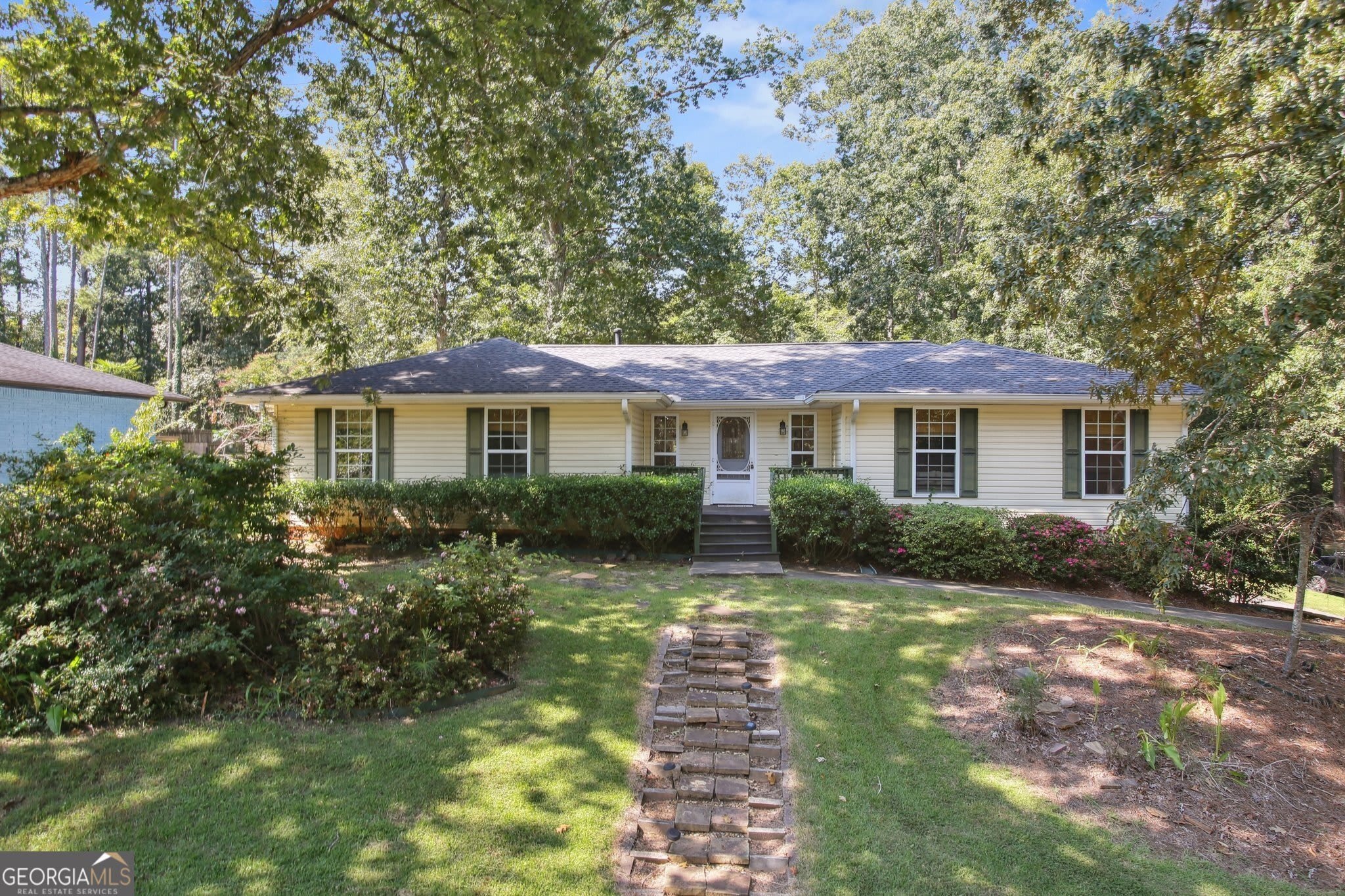 102 Hickory Drive – photo 1