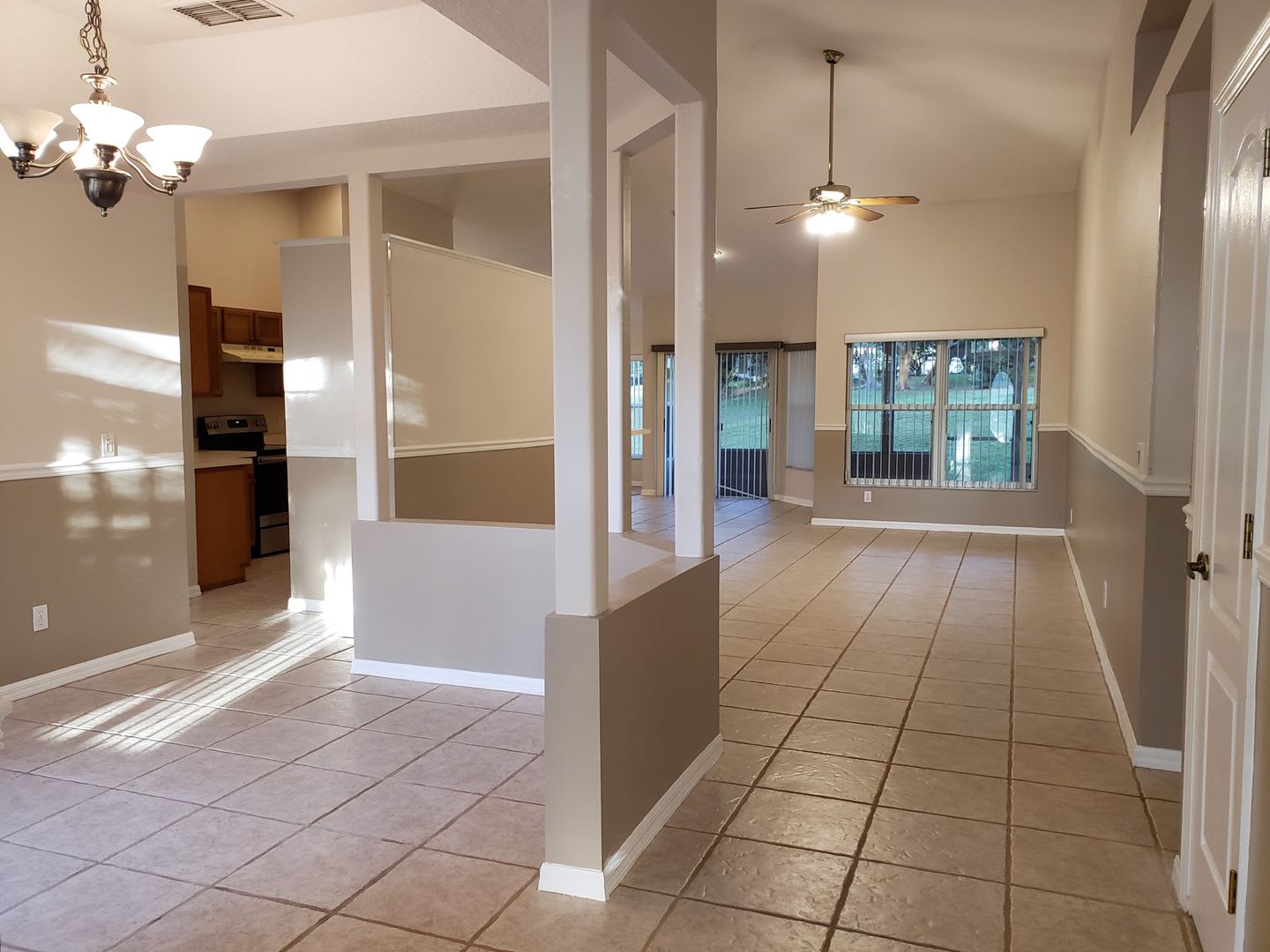 Sweetwater West. Gated Community. Contemporary 2047 htd sq.ft. 4/2.5 – photo 3