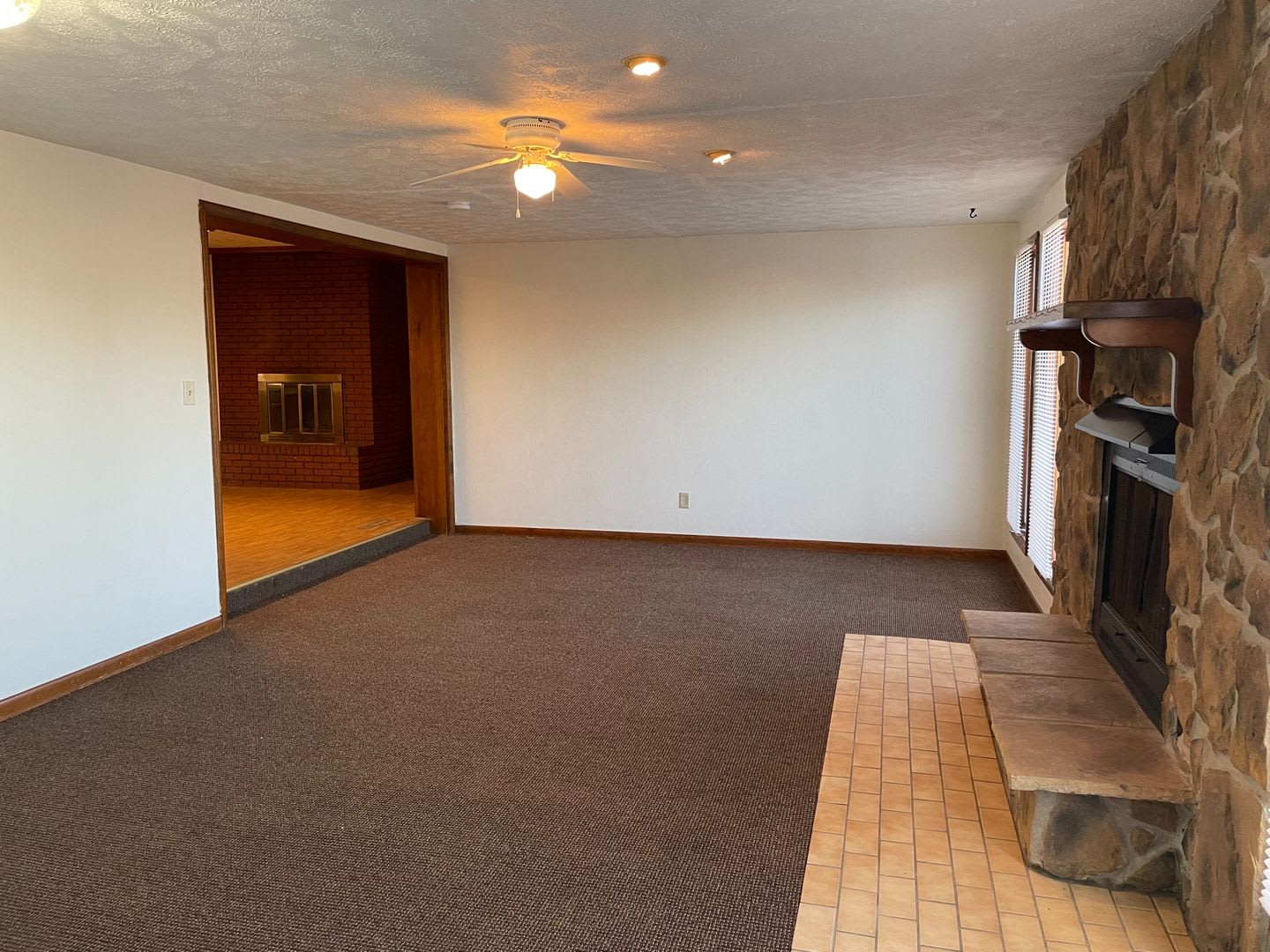 5 Bedrooms 2 Bath House With Attached Garage – photo 5