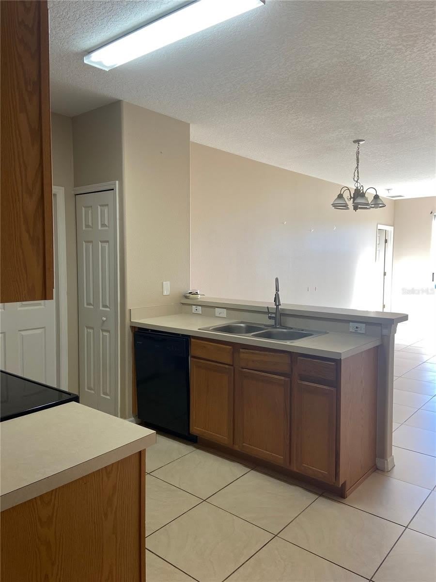 628 MADINA Circle – photo 4