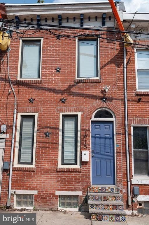 1915 N DARIEN STREET – photo 2