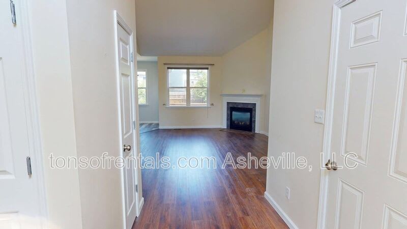 111 Woodcreek Circle – photo 3