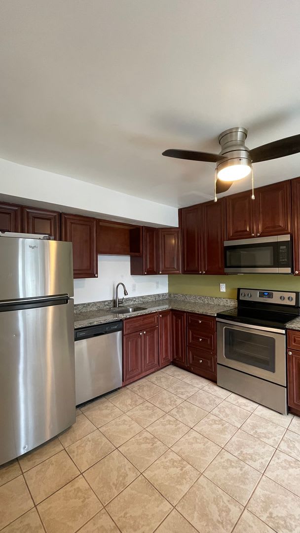 3-Bedroom Townhouse – photo 2