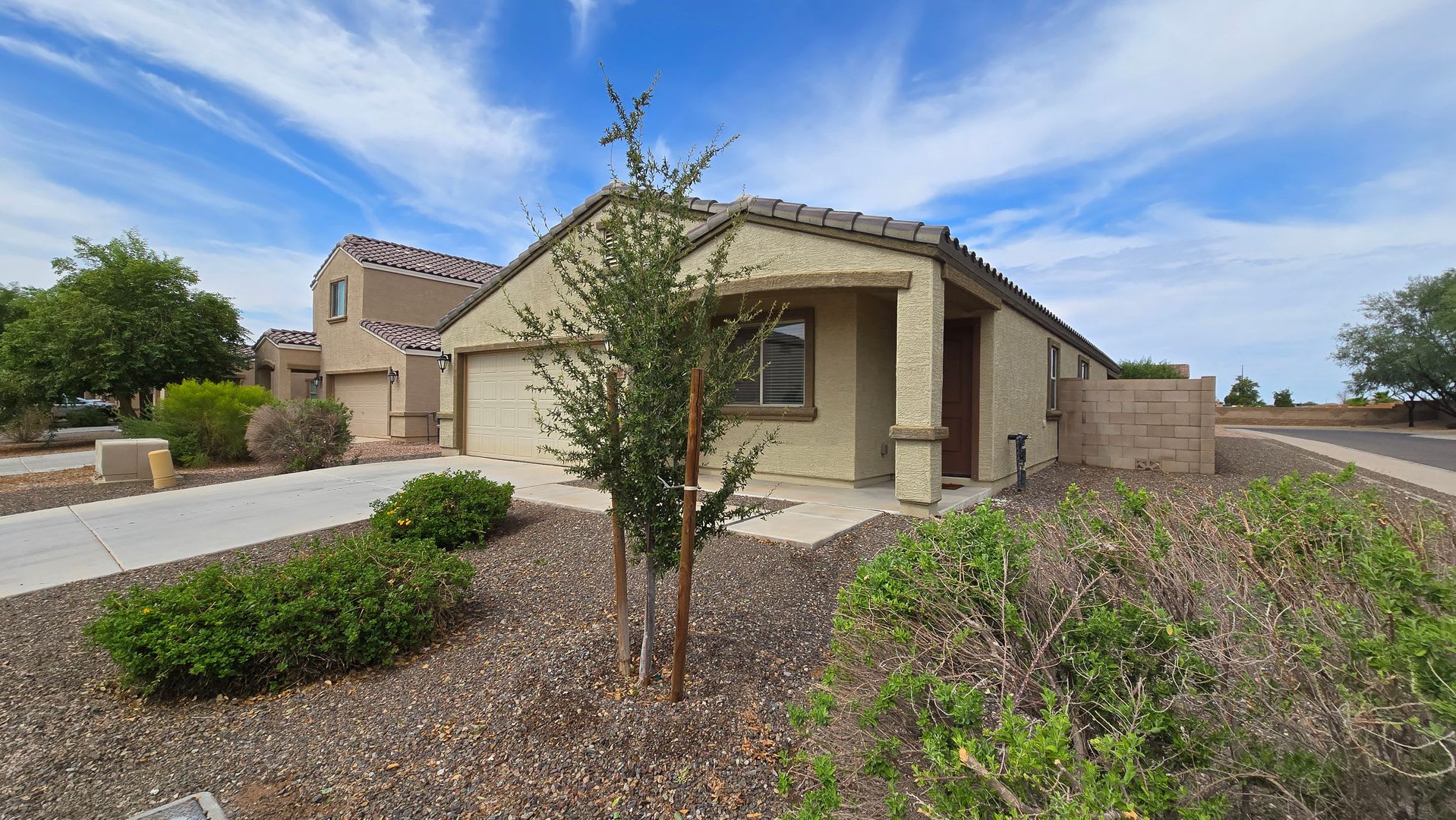 SOLAR makes this like new home a bargain! – photo 2