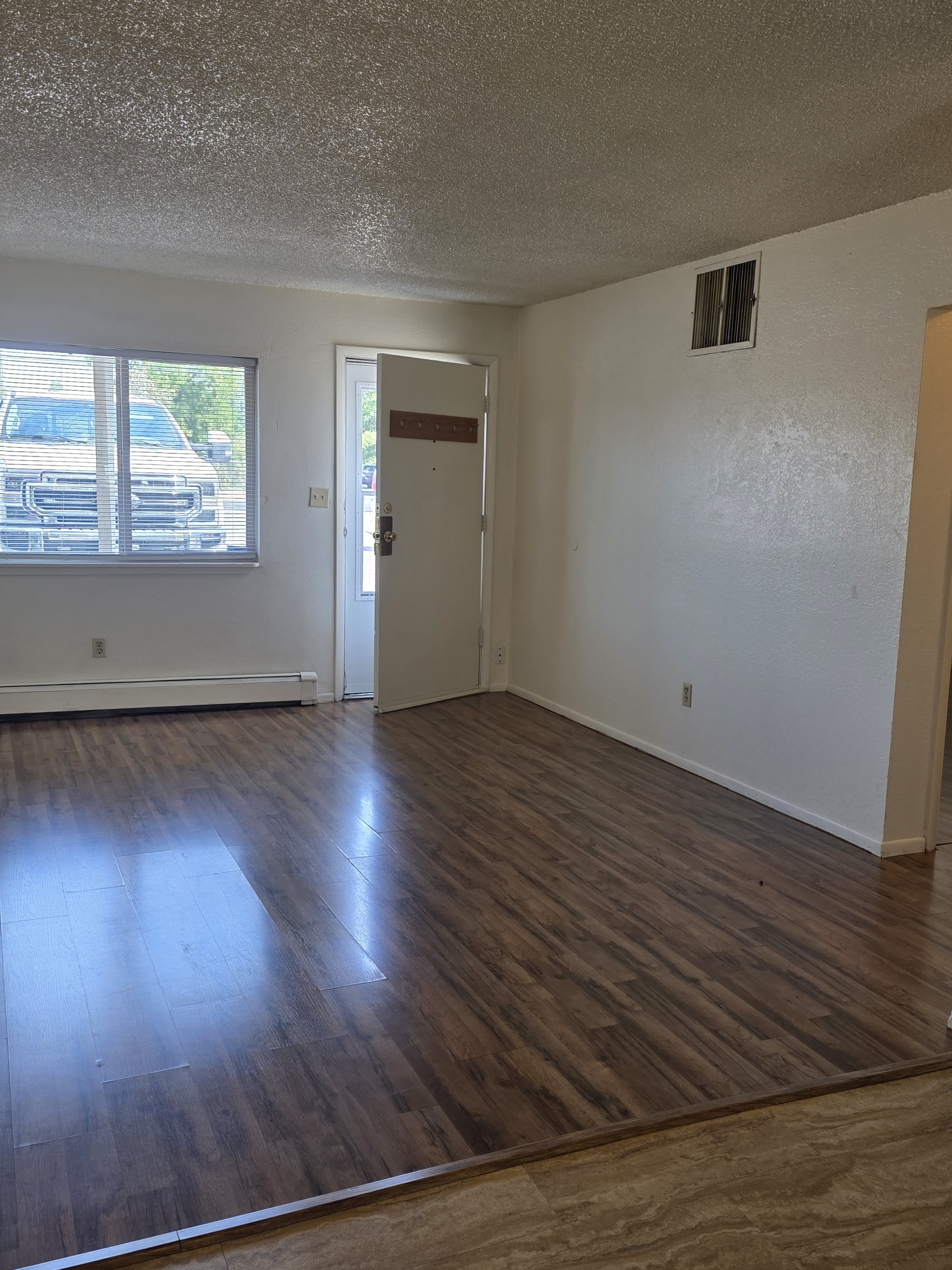 2543 Grand Avenue 1 – photo 3