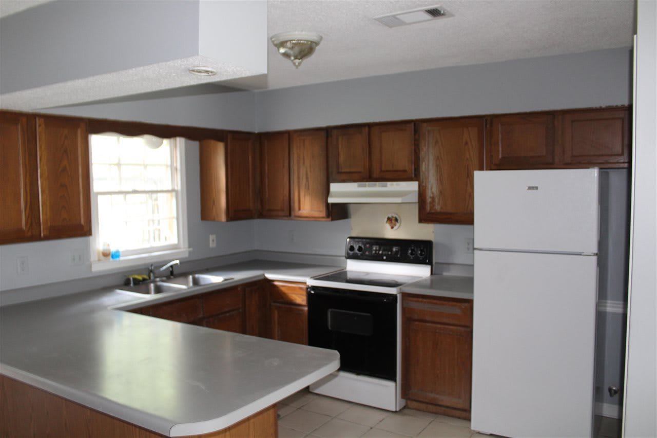 5573 Tulip Tree Drive – photo 3