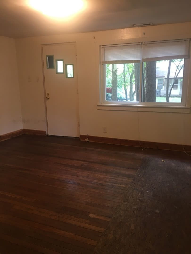 1 Bedroom 1 Bath Studio Duplex – photo 1