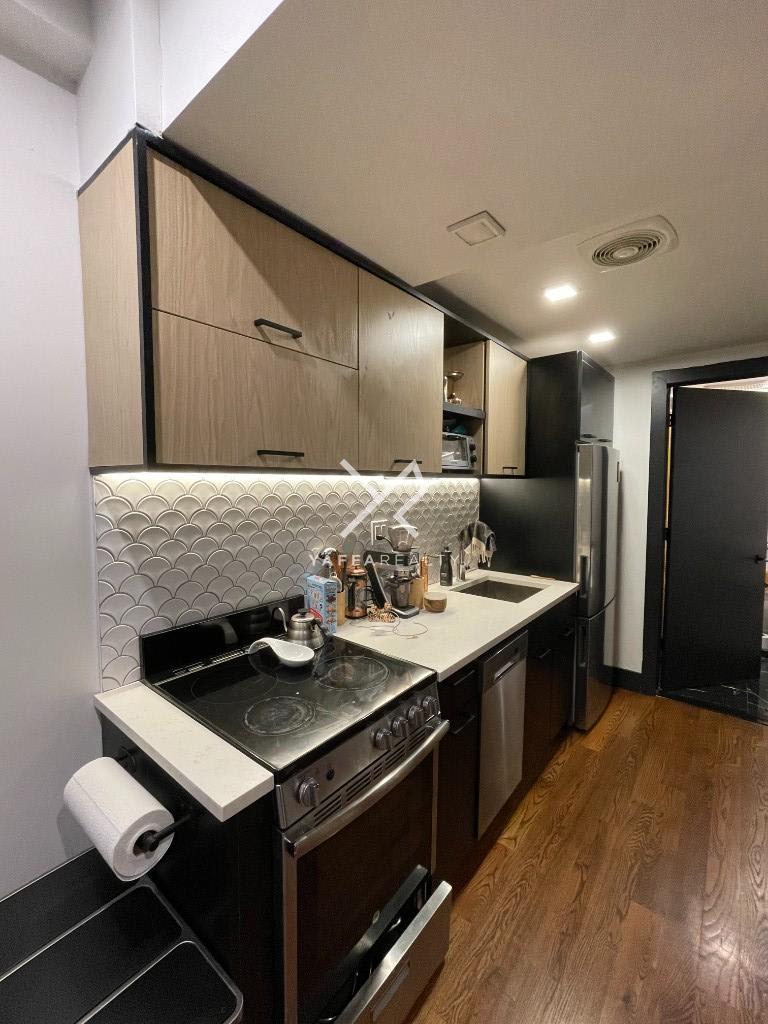 812 Saint Johns Place – photo 4