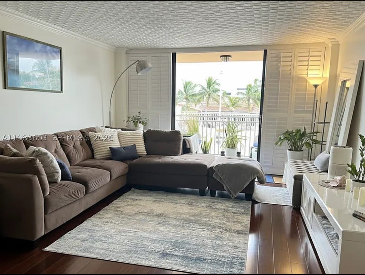 2450 NE 135th St – photo 4