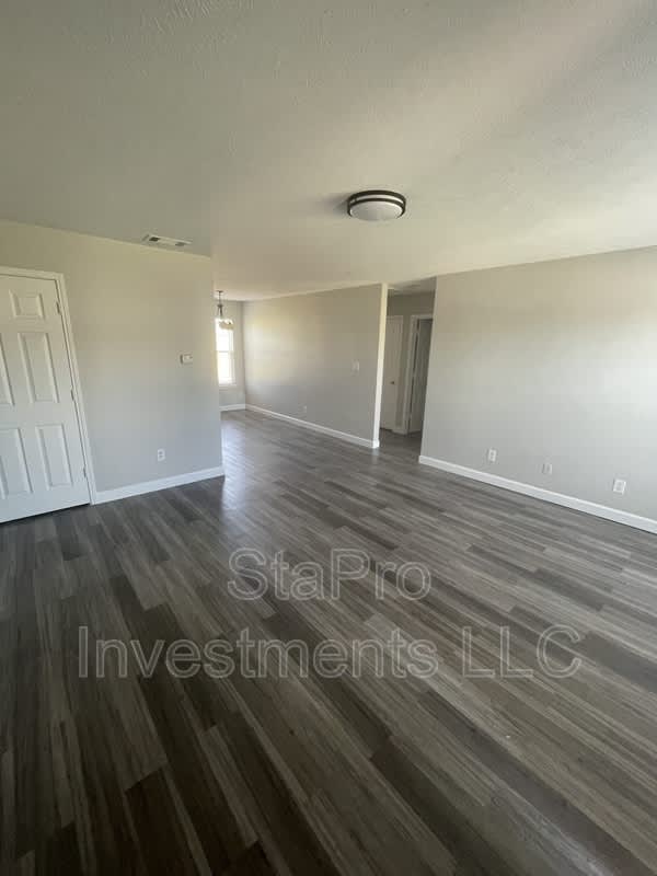 261 Hayes Ct – photo 2