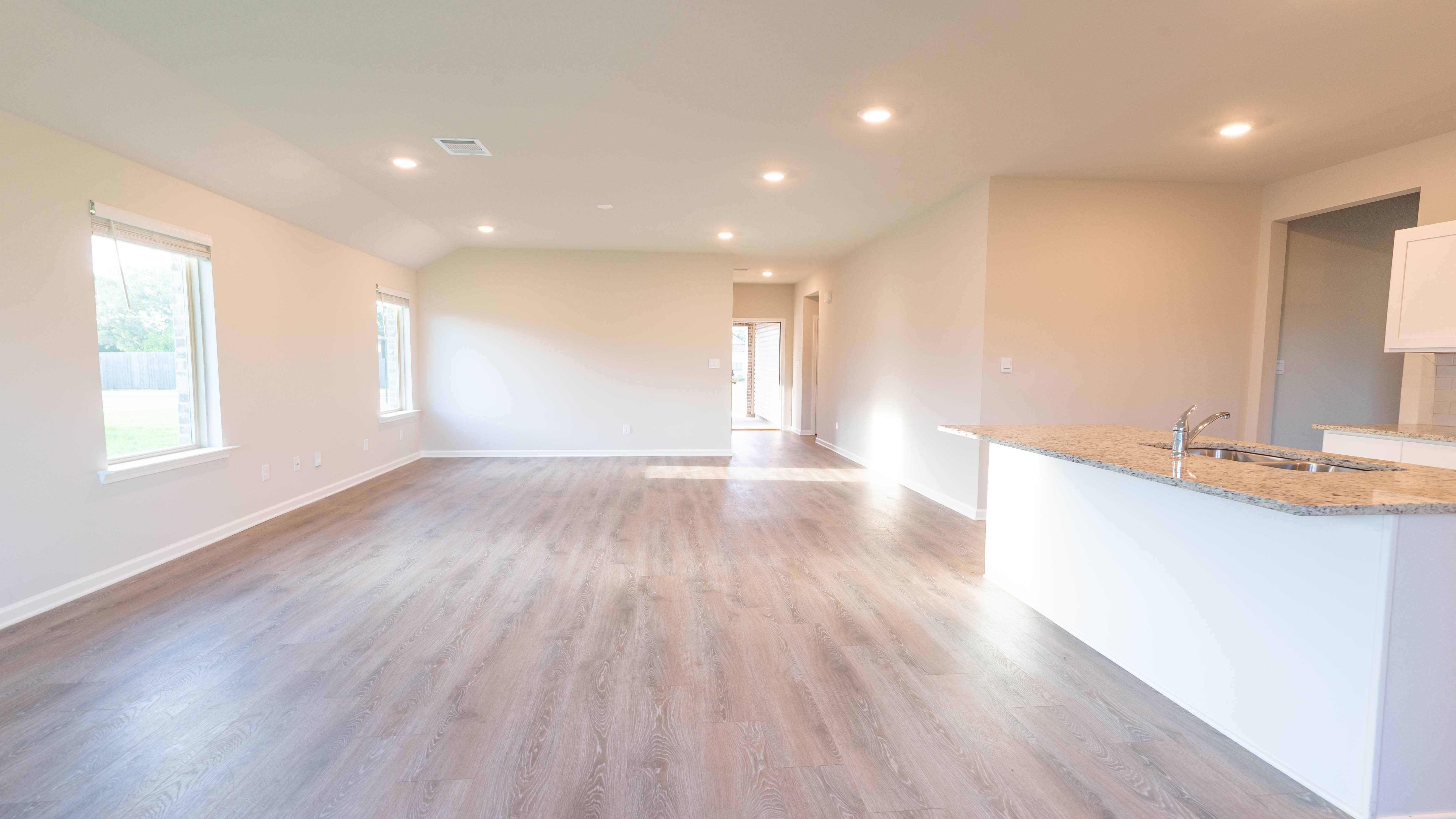 5400 Greenridge Lane – photo 3