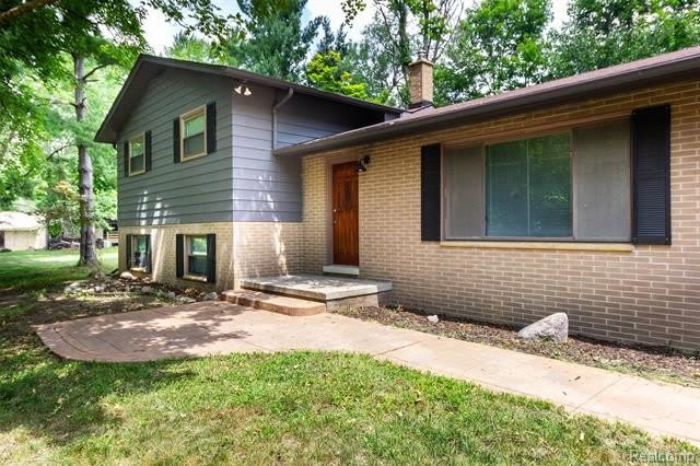 7580 Thornwood Street – photo 3
