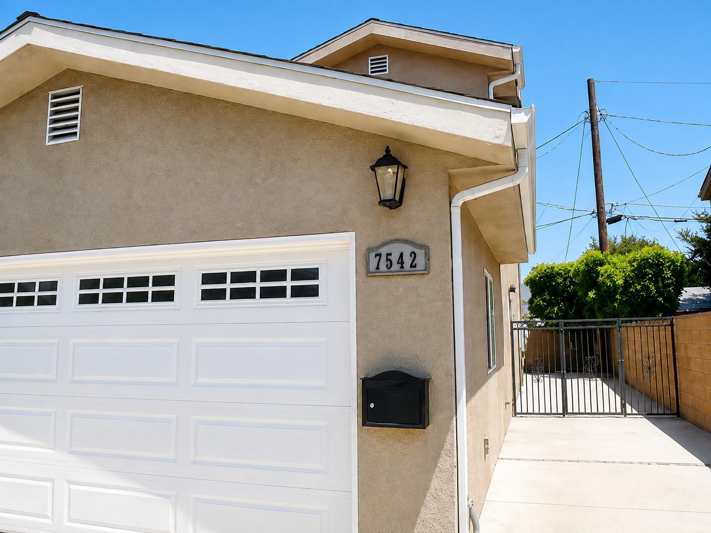 7542 Denny Avenue – photo 1