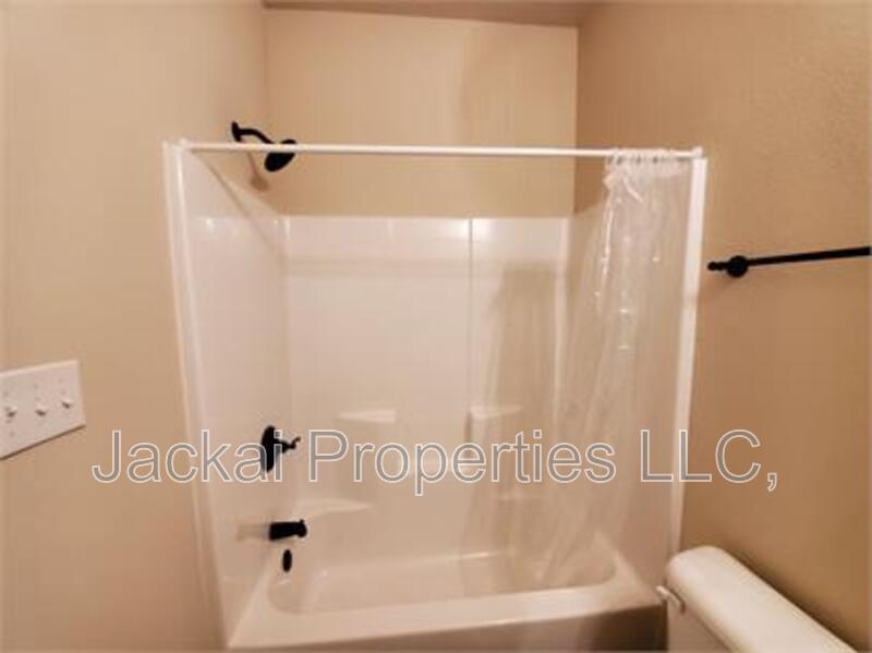 214 North Ricketts Street – photo 4