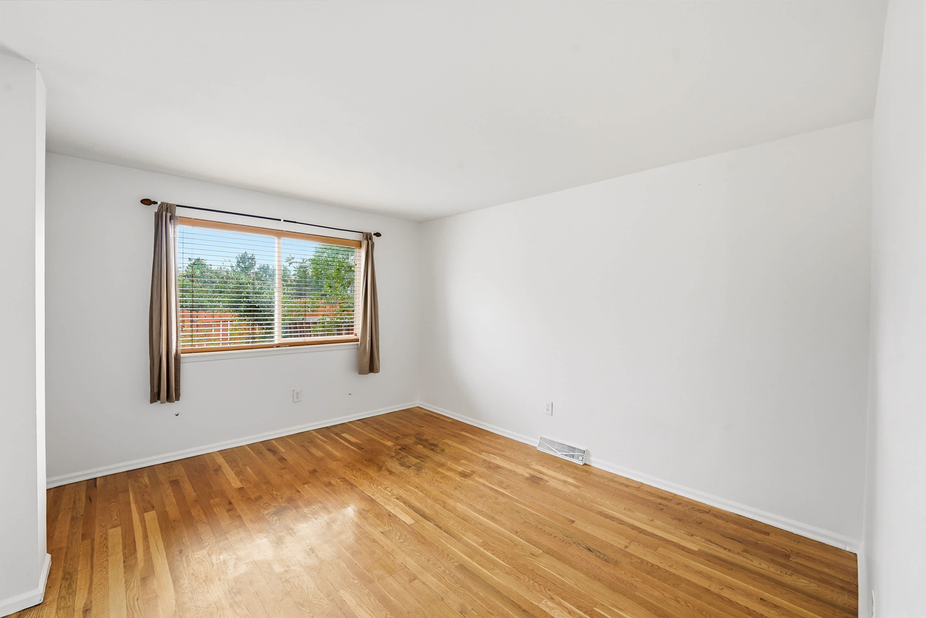 1622 Longbow Ct – photo 4