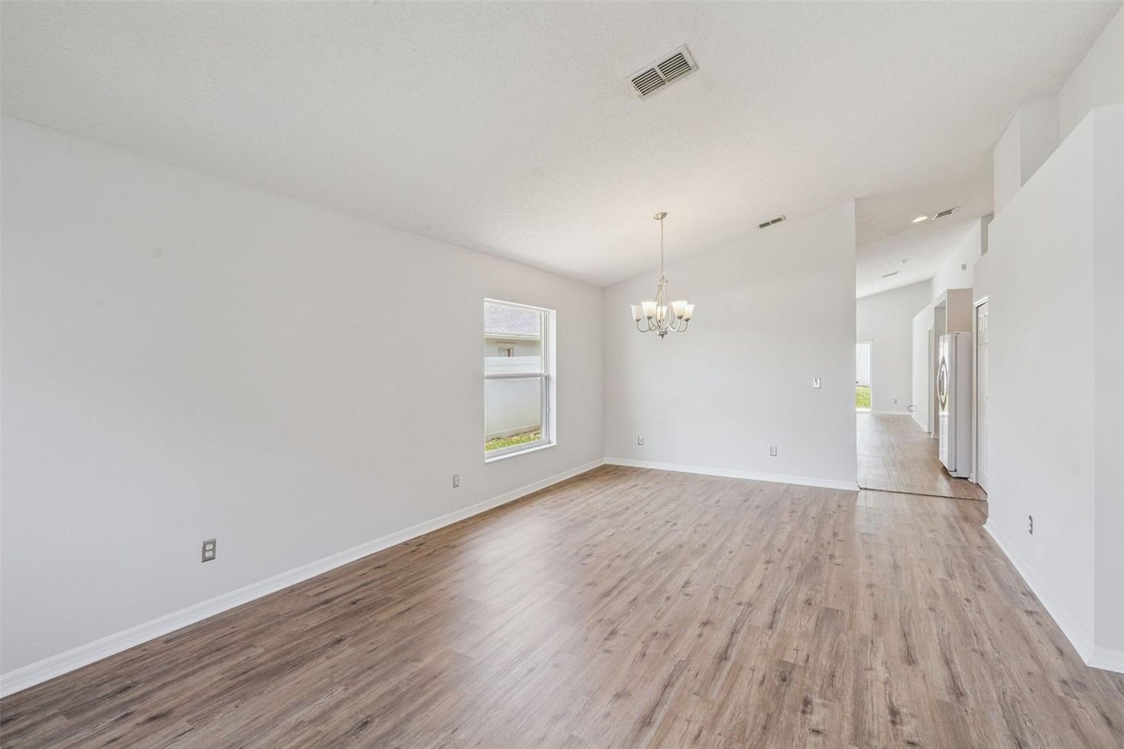 New Davenport Rental! – photo 3